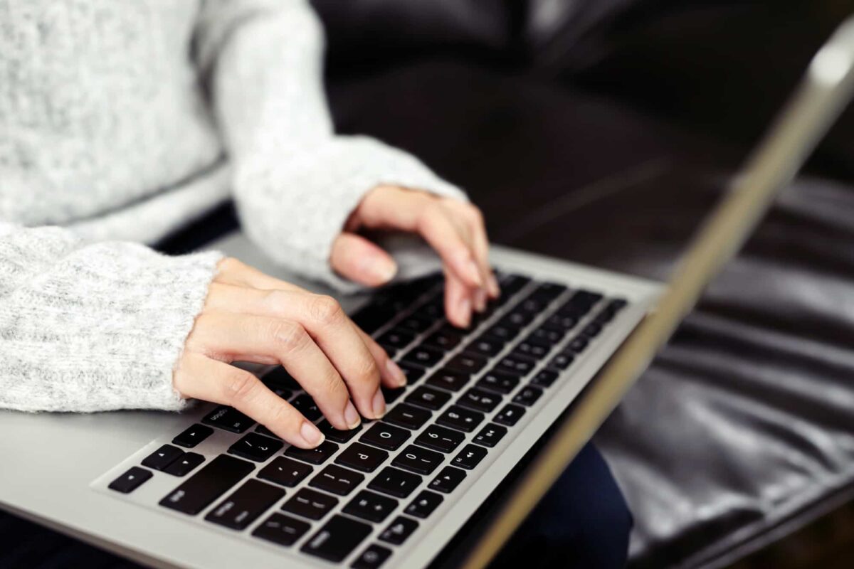 Process server using advanced technology and the Firefly Legal portal to maintain transparent communication with clients.