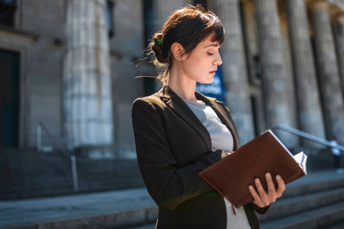Process server in Oklahoma City following state-mandated rules under the Oklahoma Code of Civil Procedure.